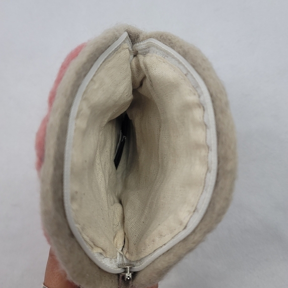 NWOT 100% wool donut coin purse / wallet - Picture 3 of 4